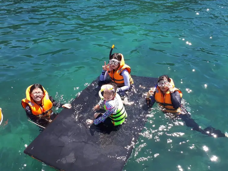 Snorkeling beach in Da Nang