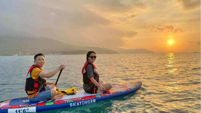 Explore Da Nang through Stand-Up Paddleboarding