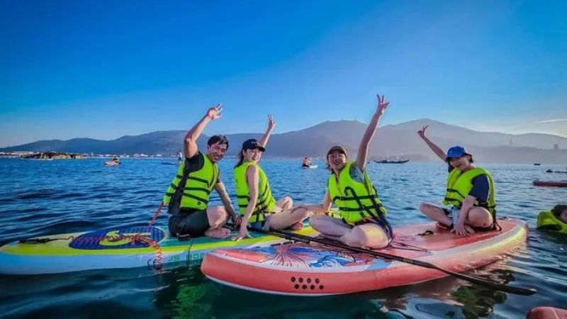 Explore Da Nang through Stand-Up Paddleboarding