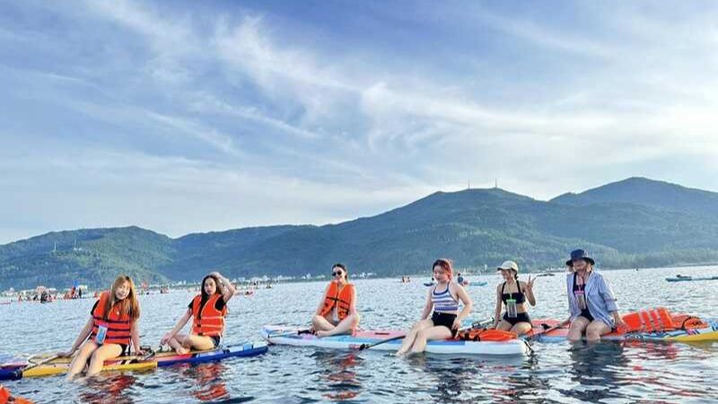 Explore Da Nang through Stand-Up Paddleboarding