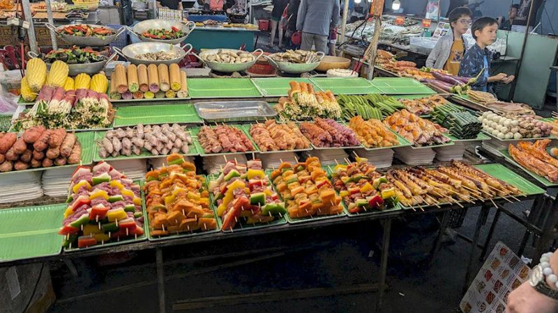 Son Tra Night Market