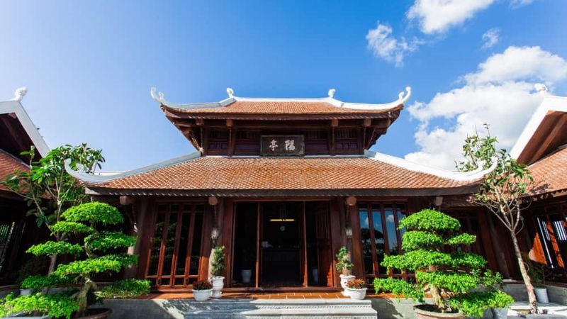 Linh Chua Linh Tu Temple at Ba Na Hills