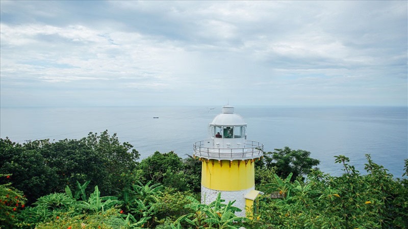 Tien Sa Son Tra Lighthouse
