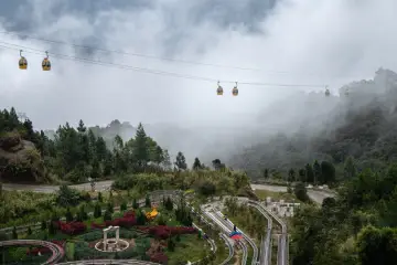 Immerse yourself in the poetic nature at Vong Nguyet Hill Ba Na Hills