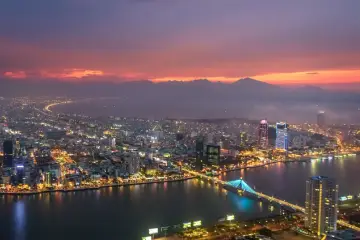 Han river Da Nang, a harmonious combination of bustle and tranquility